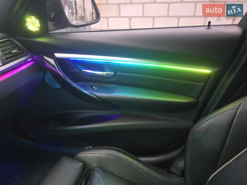 Седан BMW 3 Series 2016 в Первомайську фото 16 Седан BMW 3 Series 2016 в Первомайську