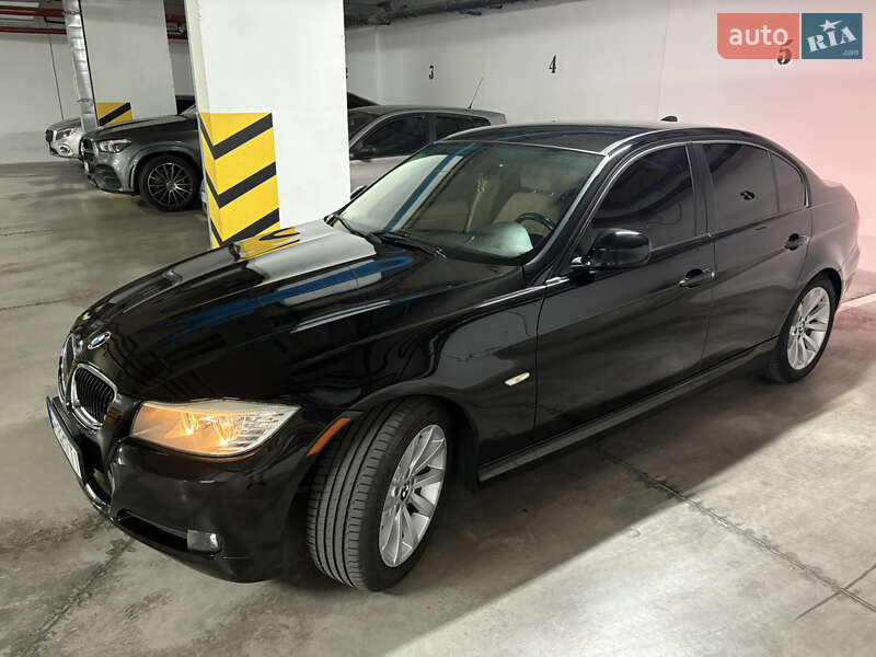 Седан BMW 3 Series 2011 в Николаеве
