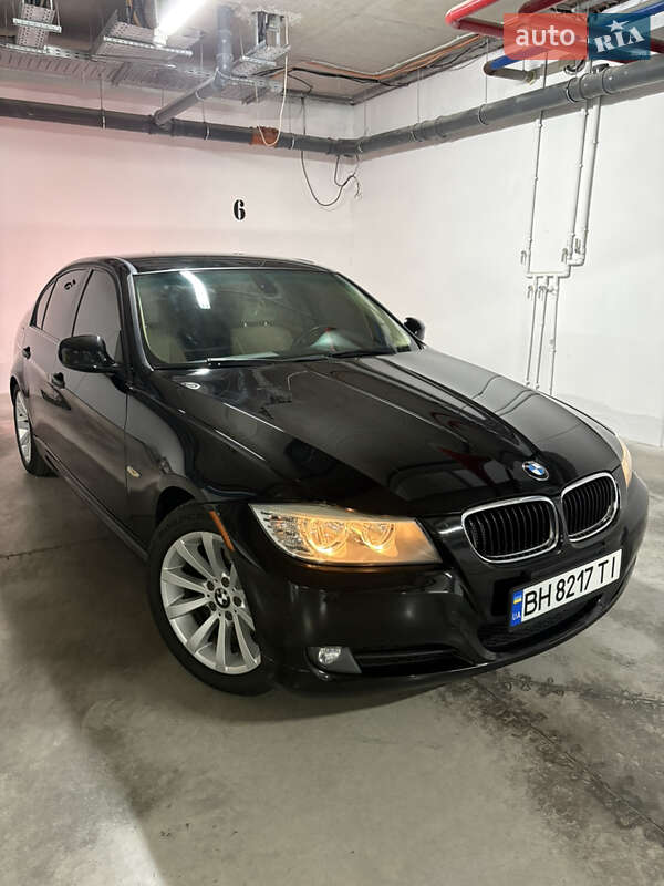Седан BMW 3 Series 2011 в Николаеве