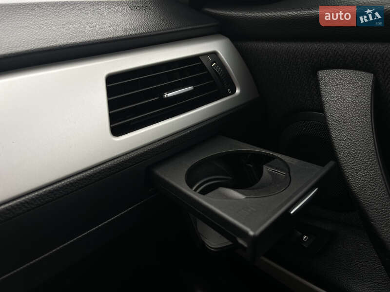 Універсал BMW 3 Series 2010 в Рівному