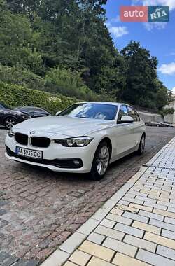 Седан BMW 3 Series 2017 в Киеве