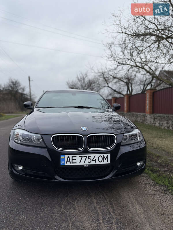 Седан BMW 3 Series 2011 в Днепре