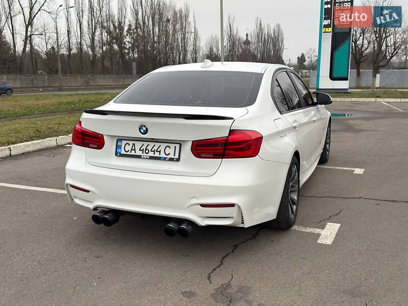 Седан BMW 3 Series 2016 в Киеве