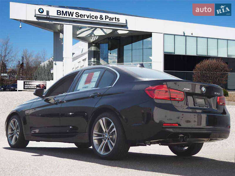 Седан BMW 3 Series 2016 в Киеве