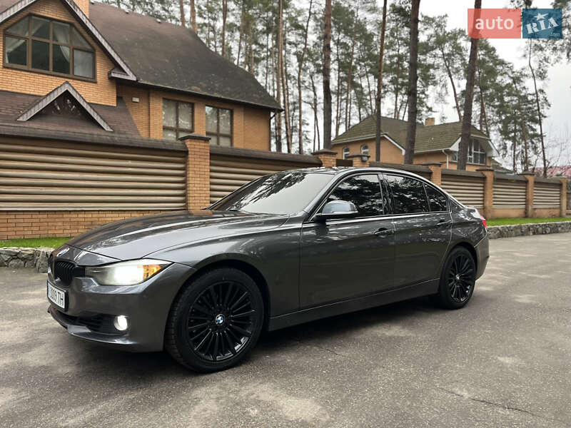 Седан BMW 3 Series 2013 в Чернигове