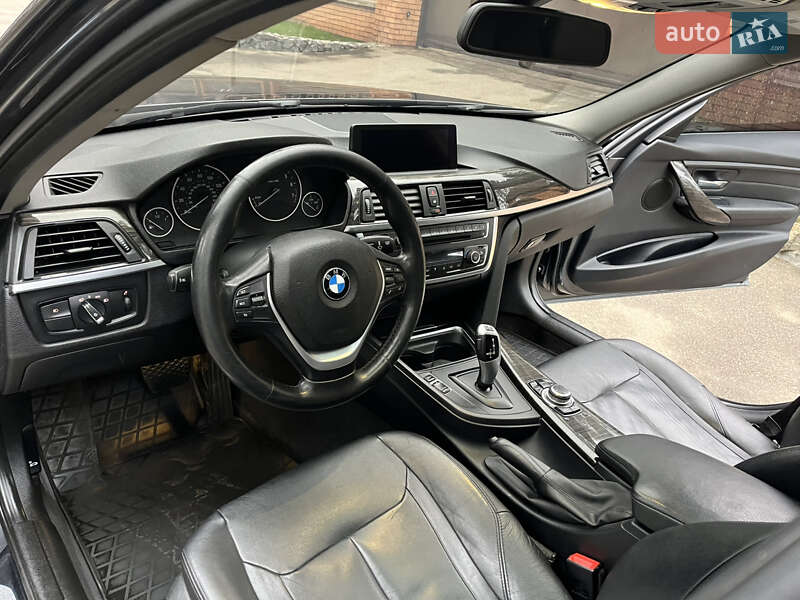 Седан BMW 3 Series 2013 в Чернигове