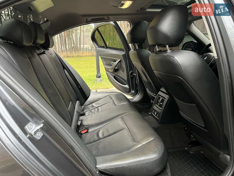 Седан BMW 3 Series 2013 в Чернигове