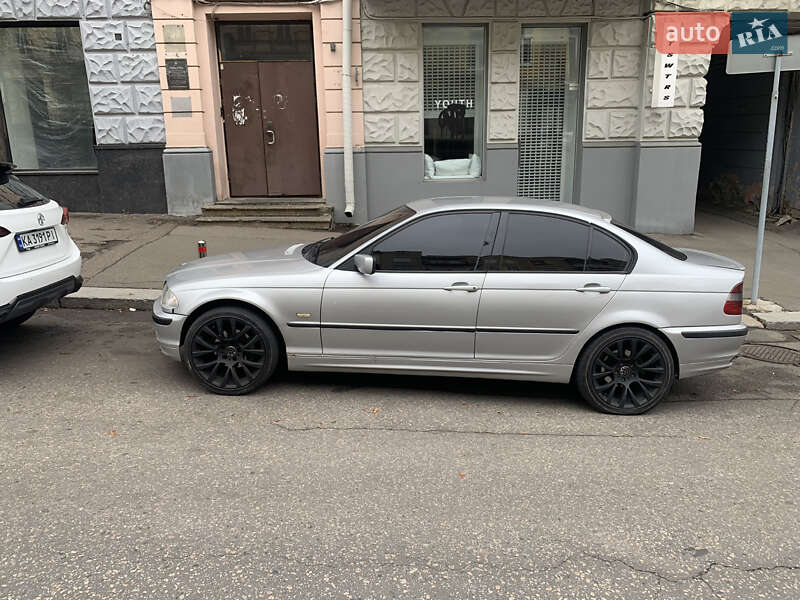 Седан BMW 3 Series 2001 в Киеве