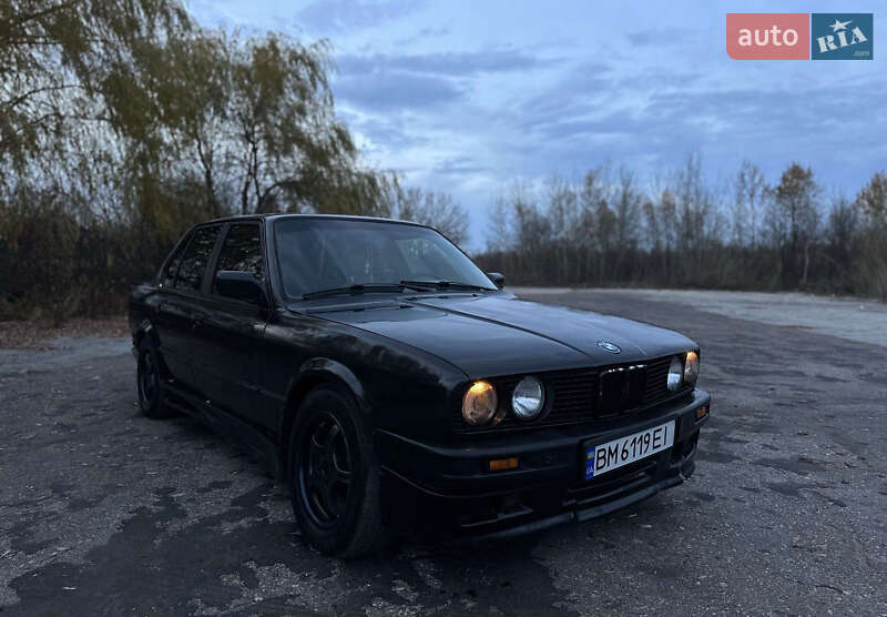 Седан BMW 3 Series 1988 в Кременці