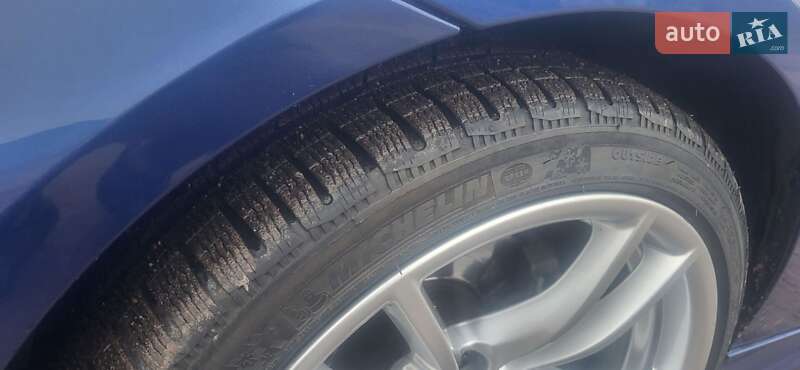 Седан BMW 3 Series 2010 в Кривому Розі