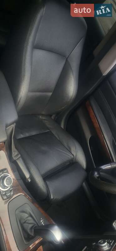 Седан BMW 3 Series 2010 в Кривому Розі