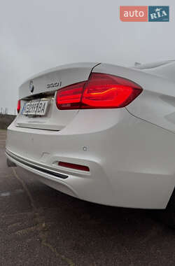 Седан BMW 3 Series 2017 в Кам'янському