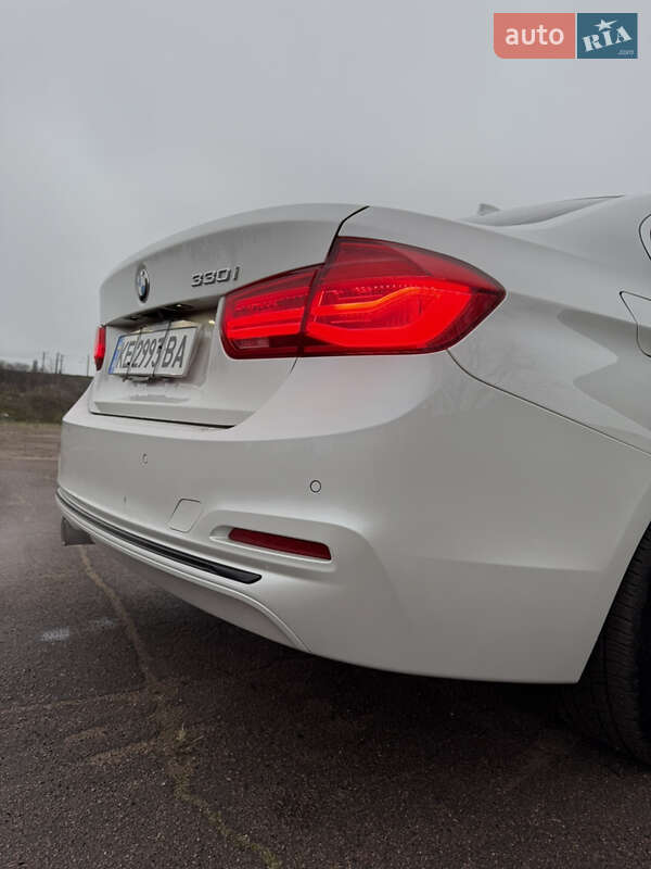 Седан BMW 3 Series 2017 в Кам'янському