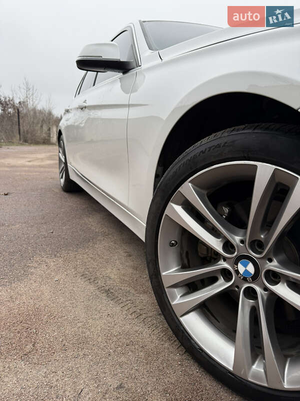 Седан BMW 3 Series 2017 в Кам'янському