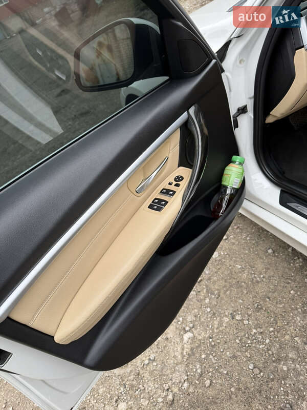 Седан BMW 3 Series 2017 в Кам'янському