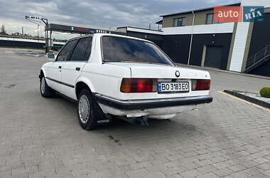 Седан BMW 3 Series 1986 в Городенці