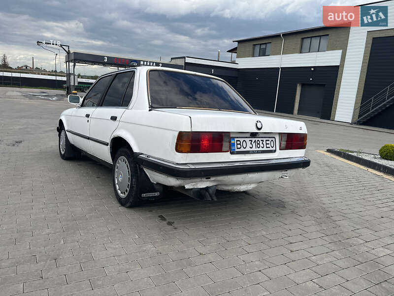 Седан BMW 3 Series 1986 в Городенке