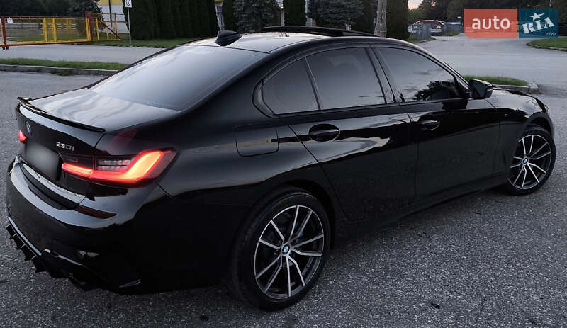 Седан BMW 3 Series 2019 в Львове