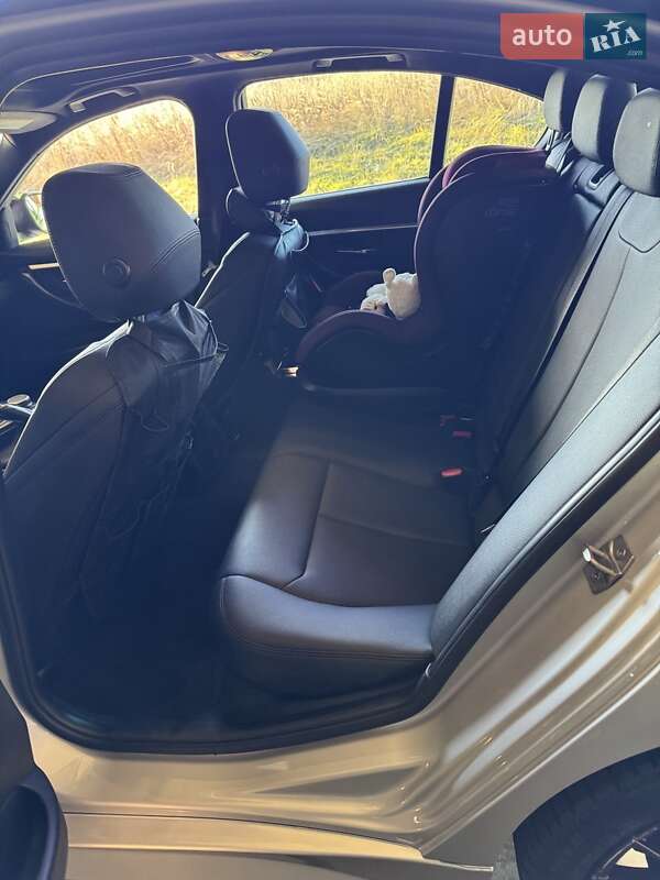 Седан BMW 3 Series 2016 в Львові фото 16 Седан BMW 3 Series 2016 в Львові