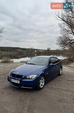 Седан BMW 3 Series 2005 в Киеве