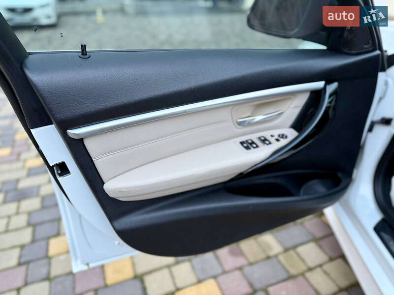 Седан BMW 3 Series 2016 в Днепре