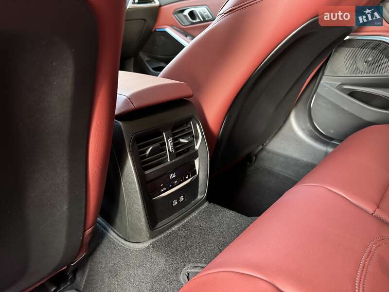 Седан BMW 3 Series 2025 в Києві