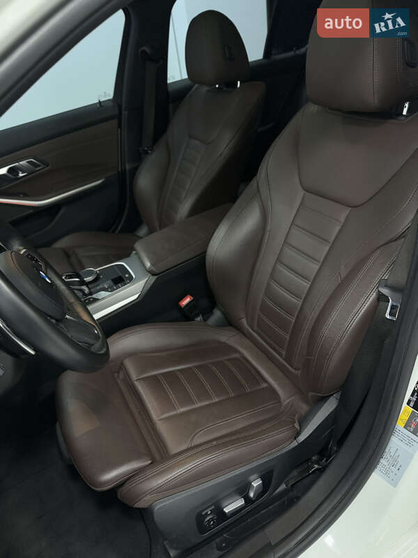 Седан BMW 3 Series 2020 в Одессе