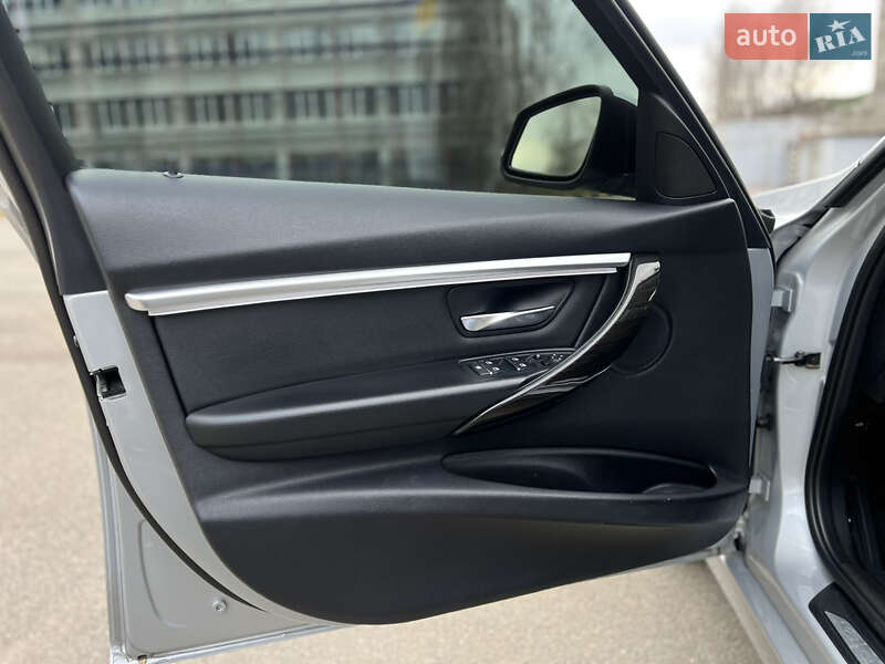 Седан BMW 3 Series 2015 в Белой Церкви фото 24 Седан BMW 3 Series 2015 в Белой Церкви