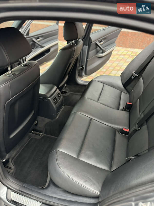 Седан BMW 3 Series 2010 в Черкасах