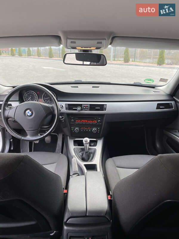 Седан BMW 3 Series 2007 в Виннице