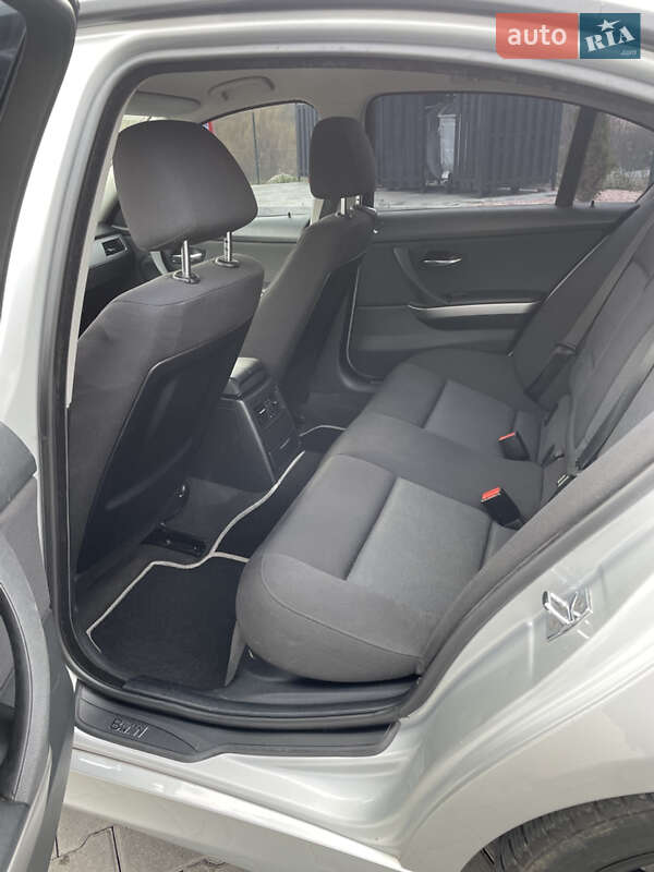 Седан BMW 3 Series 2007 в Виннице