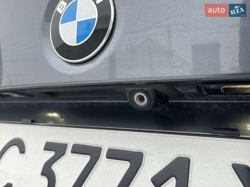 Седан BMW 3 Series 2017 в Стрию