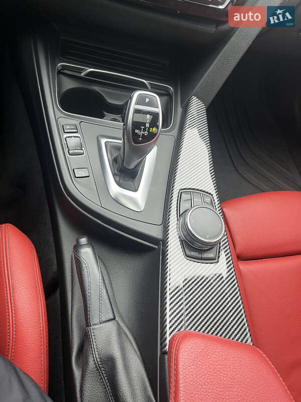 Седан BMW 3 Series 2017 в Стрию