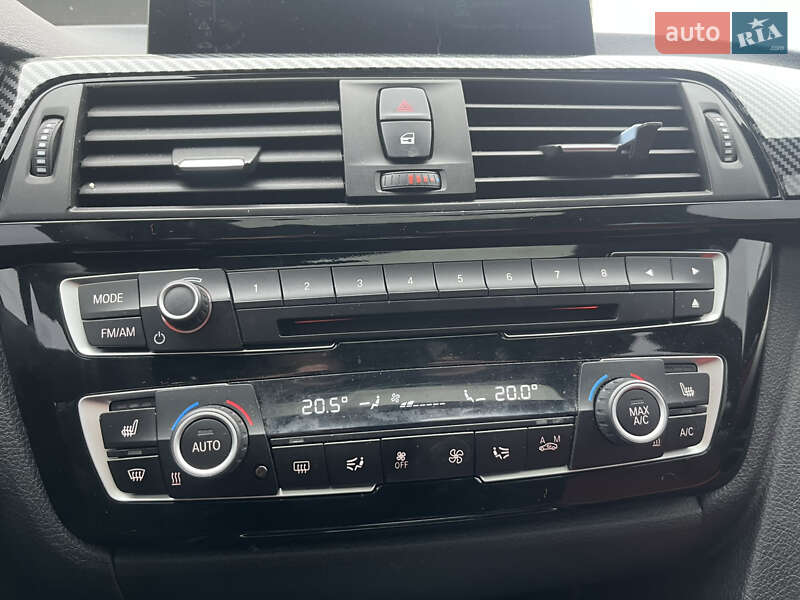 Седан BMW 3 Series 2017 в Стрию