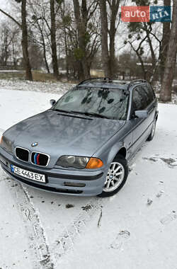 Універсал BMW 3 Series 2000 в Чернівцях