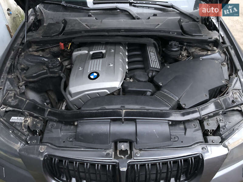 Седан BMW 3 Series 2005 в Хмельницькому