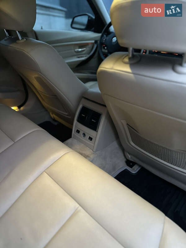 Седан BMW 3 Series 2012 в Киеве