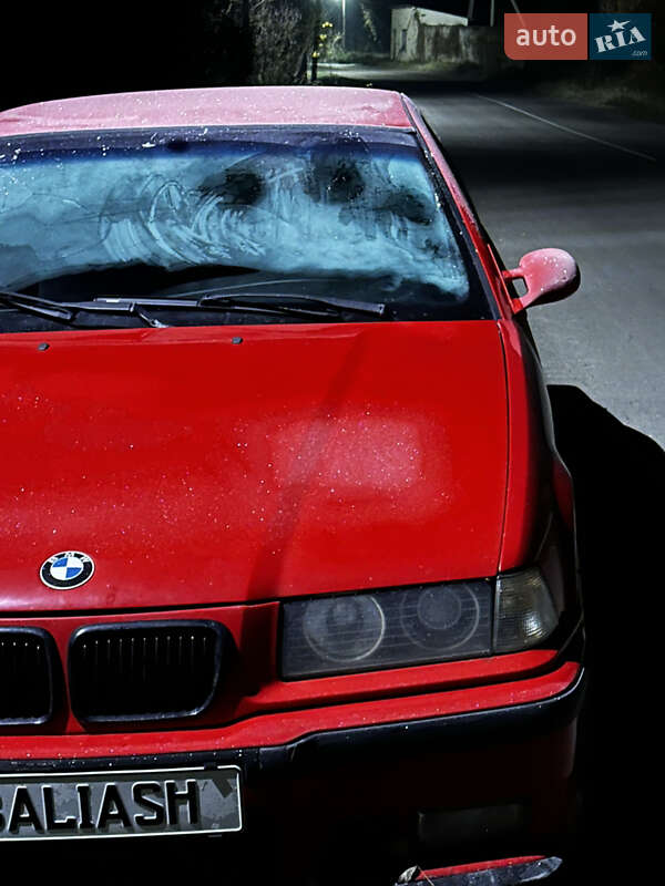 Седан BMW 3 Series 1993 в Львові