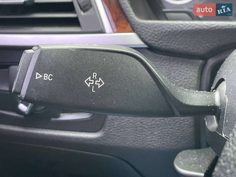 Седан BMW 3 Series 2017 в Киеве