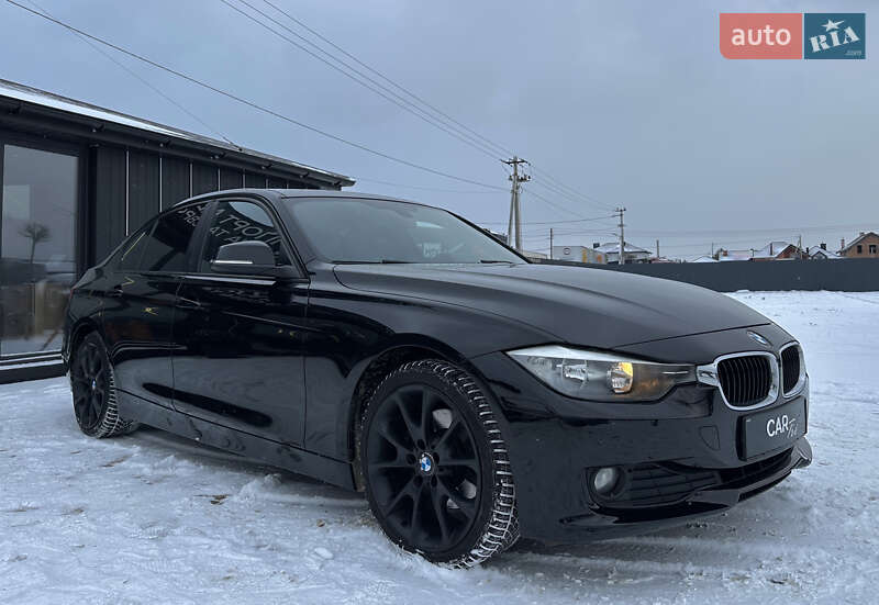 Седан BMW 3 Series 2013 в Львове