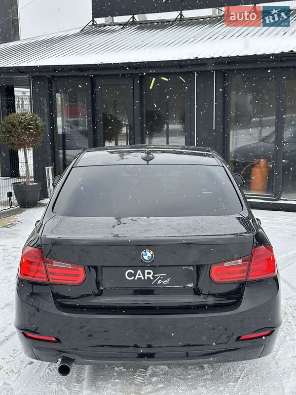 Седан BMW 3 Series 2013 в Львове