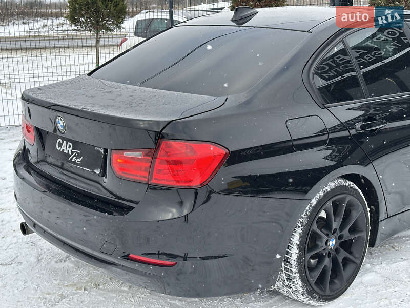 Седан BMW 3 Series 2013 в Львове
