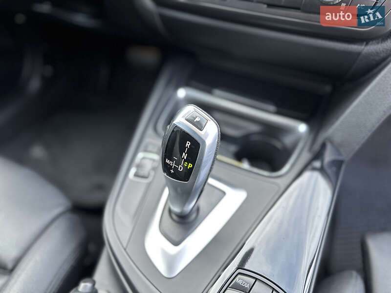 Седан BMW 3 Series 2013 в Львове