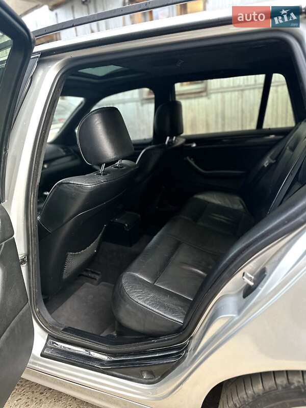 Універсал BMW 3 Series 2001 в Чернівцях