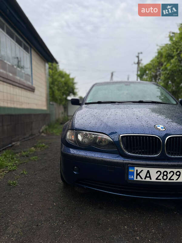 Седан BMW 3 Series 2003 в Володарке