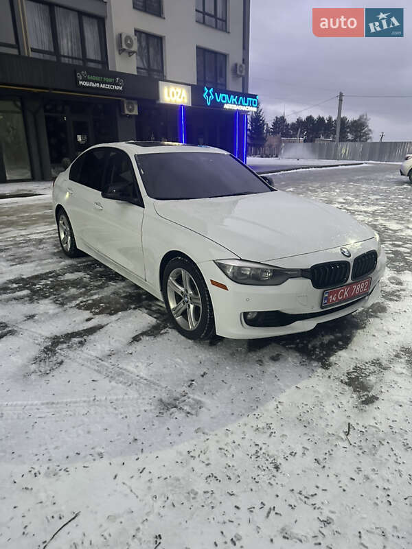 Седан BMW 3 Series 2015 в Яворові