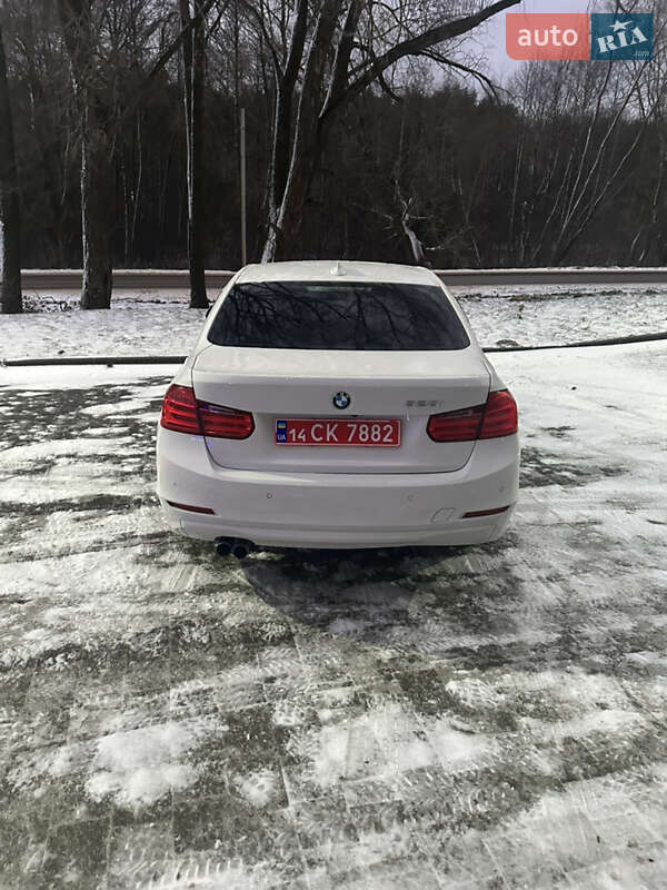 Седан BMW 3 Series 2015 в Яворові
