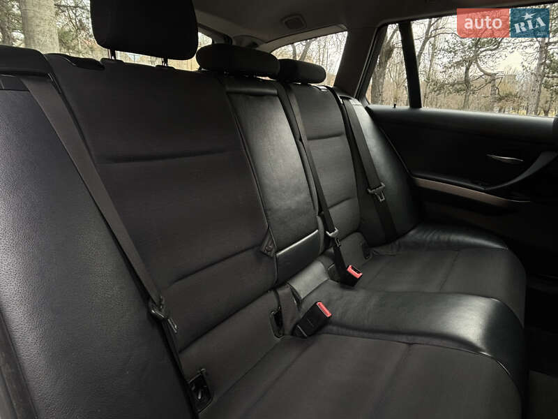 Універсал BMW 3 Series 2006 в Миколаєві