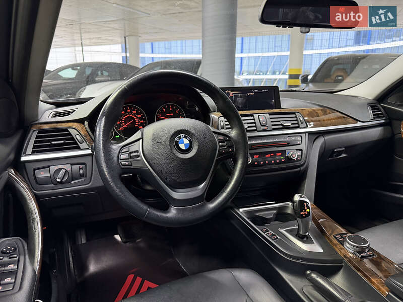 Седан BMW 3 Series 2013 в Одесі