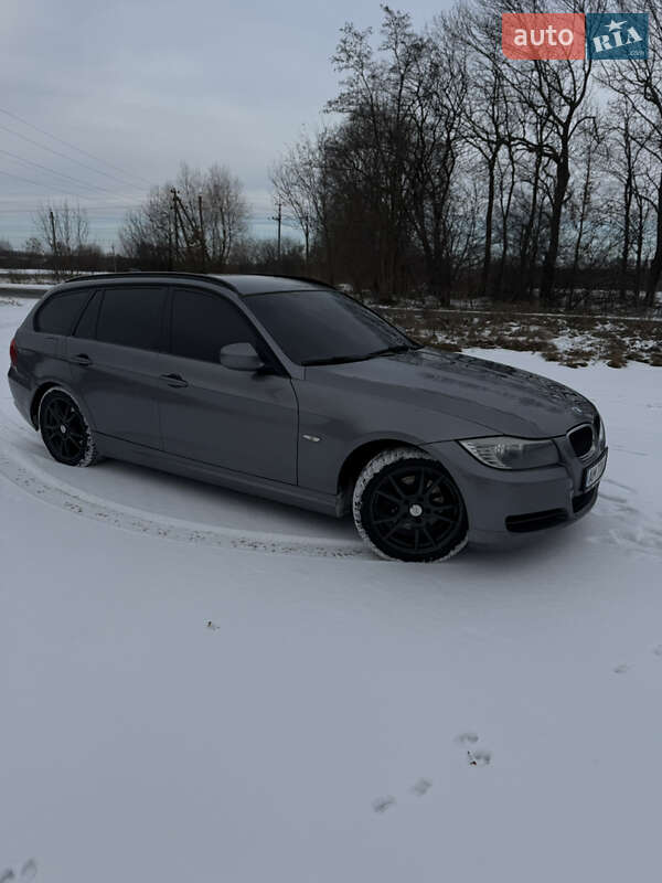 BMW 3 Series 2010
